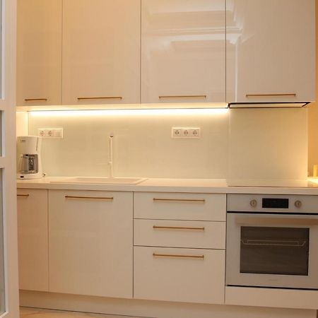 דירות אתונה Adri & Marg Luxury Living מראה חיצוני תמונה