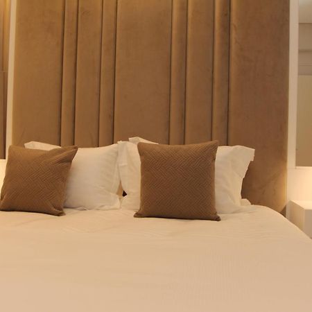 דירות אתונה Adri & Marg Luxury Living מראה חיצוני תמונה